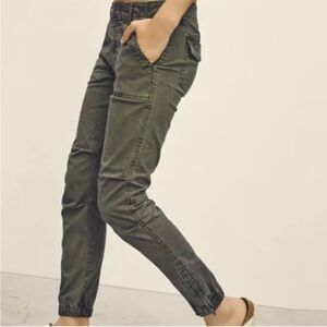 Aritzia TNA HEROIC PANT Cuffed Zipper Legs Cargo Style Joggers Pants Sz 2